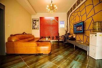 Shuangshuang Home Fenghuang Hongqiao Branch Εξωτερικό φωτογραφία