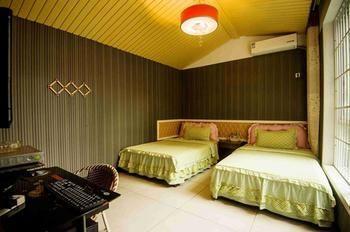 Shuangshuang Home Fenghuang Hongqiao Branch Εξωτερικό φωτογραφία